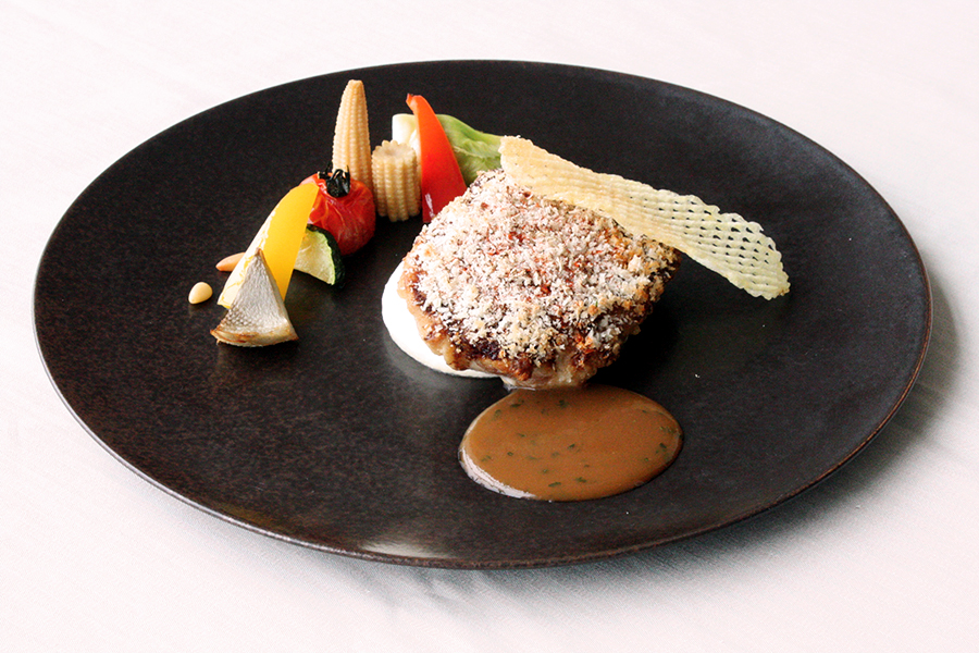 ホテルクラウンパレス小倉のランチ　メイン料理「今週の肉料理」の写真